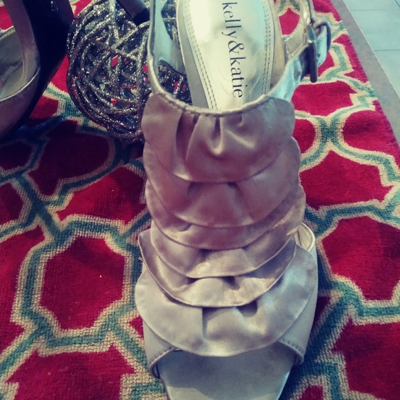 High heels - Picture 4 of 5